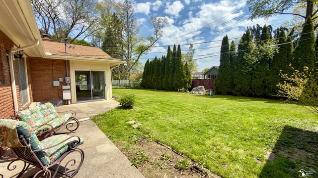 1566 Riverview Avenue, Monroe, MI 48162