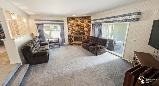 1566 Riverview Avenue, Monroe, MI 48162