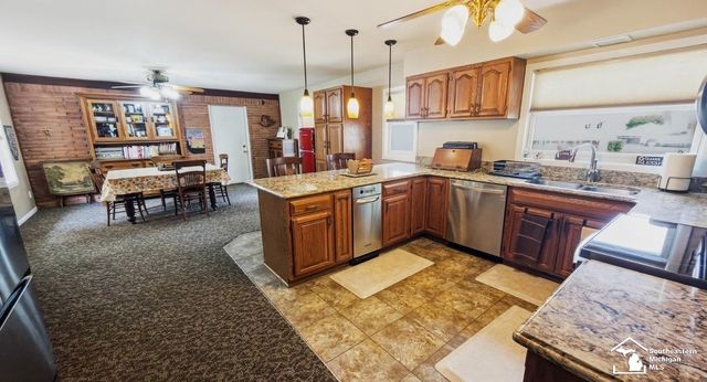 1566 Riverview Avenue, Monroe, MI 48162