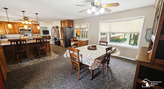 1566 Riverview Avenue, Monroe, MI 48162