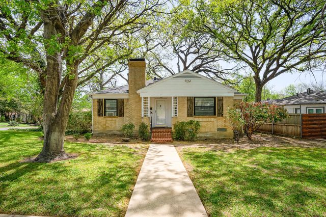 910 Reverchon Drive, Dallas, TX 75211
