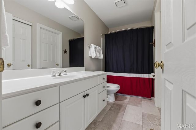15838 Barons Way Drive, Chesterfield, MO 63017