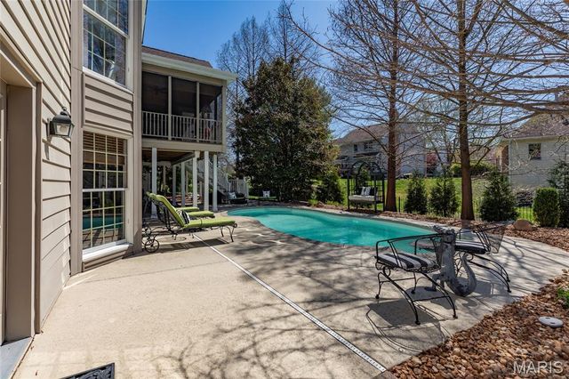 15838 Barons Way Drive, Chesterfield, MO 63017