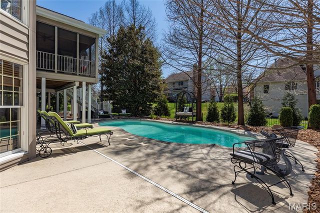 15838 Barons Way Drive, Chesterfield, MO 63017