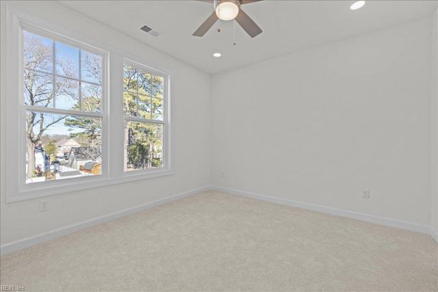 639 22nd ST D, Virginia Beach, VA 23451