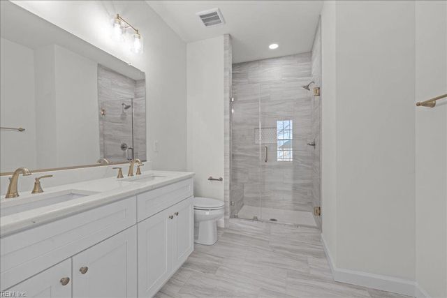 639 22nd ST D, Virginia Beach, VA 23451