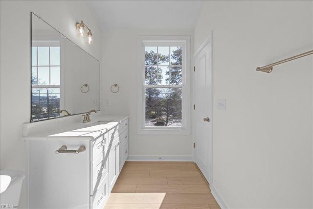 639 22nd ST D, Virginia Beach, VA 23451