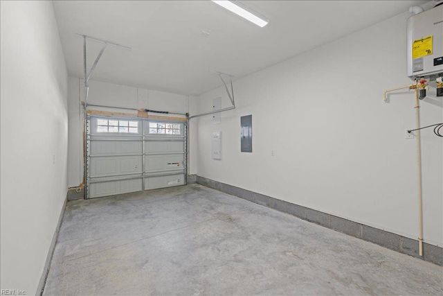 639 22nd ST D, Virginia Beach, VA 23451