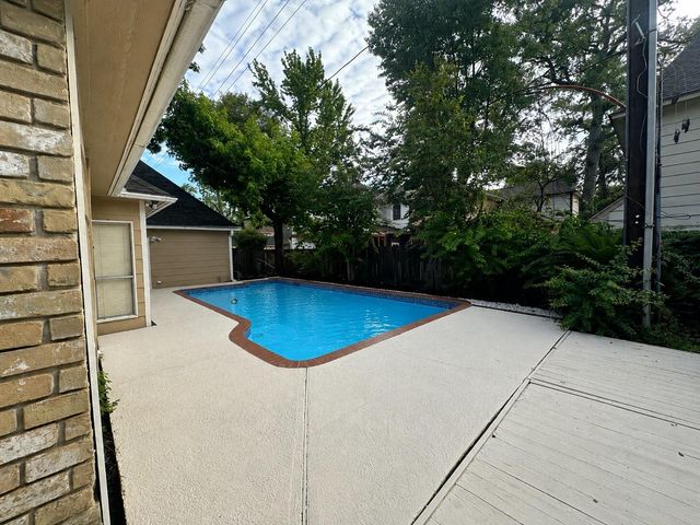 15110 Walters Rd Road, Houston, TX 77068