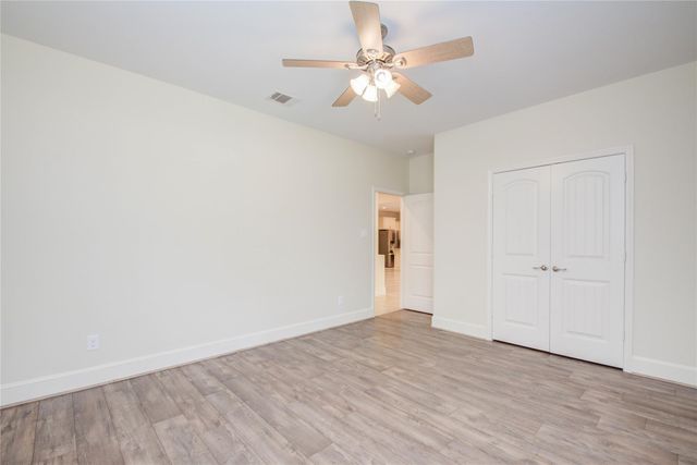10572 Twin Oak Drive, Conroe, TX 77385