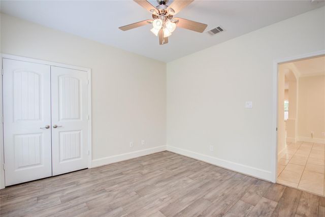 10572 Twin Oak Drive, Conroe, TX 77385