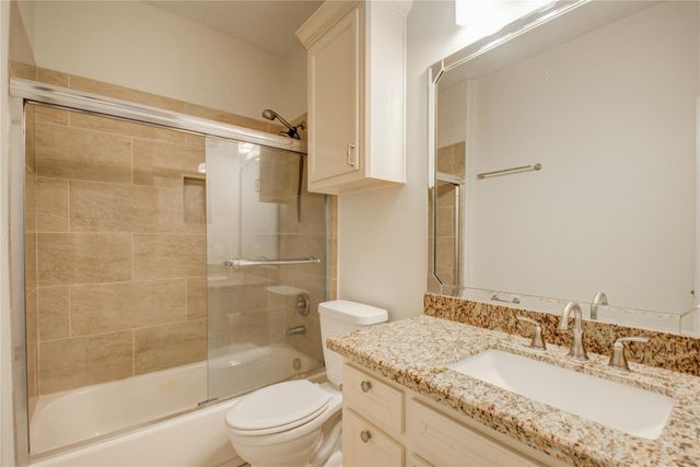 10572 Twin Oak Drive, Conroe, TX 77385