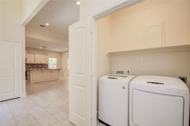 10572 Twin Oak Drive, Conroe, TX 77385