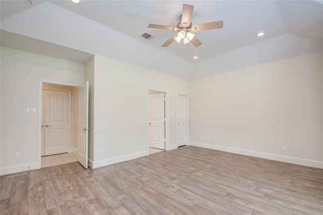 10572 Twin Oak Drive, Conroe, TX 77385