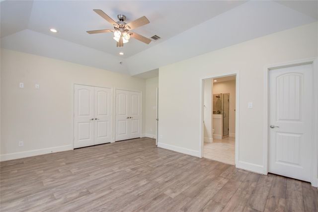 10572 Twin Oak Drive, Conroe, TX 77385