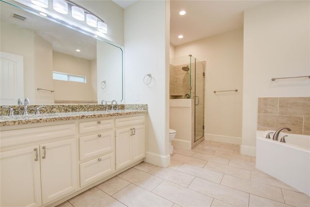 10572 Twin Oak Drive, Conroe, TX 77385