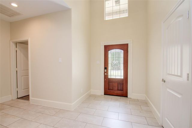 10572 Twin Oak Drive, Conroe, TX 77385