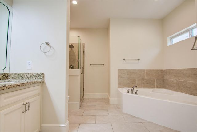 10572 Twin Oak Drive, Conroe, TX 77385