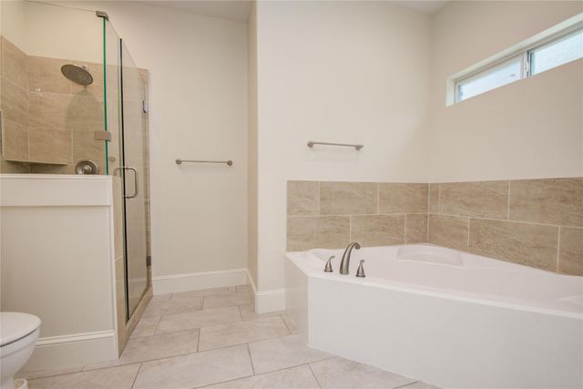 10572 Twin Oak Drive, Conroe, TX 77385