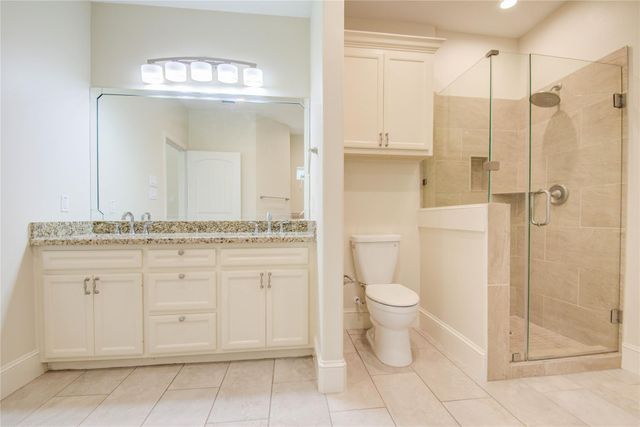 10572 Twin Oak Drive, Conroe, TX 77385