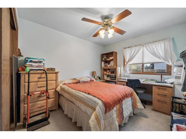 2434 Maplewood Cir W, Longmont, CO 80503