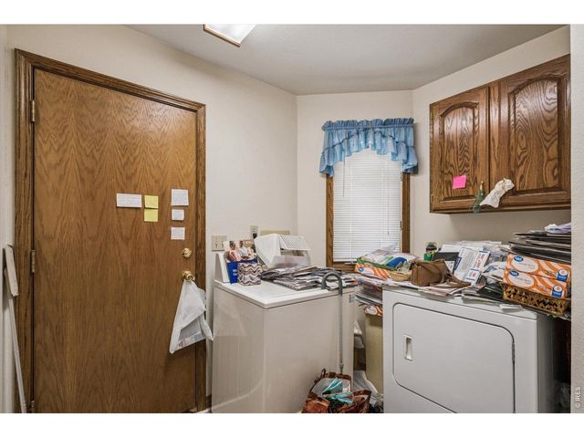 2434 Maplewood Cir W, Longmont, CO 80503