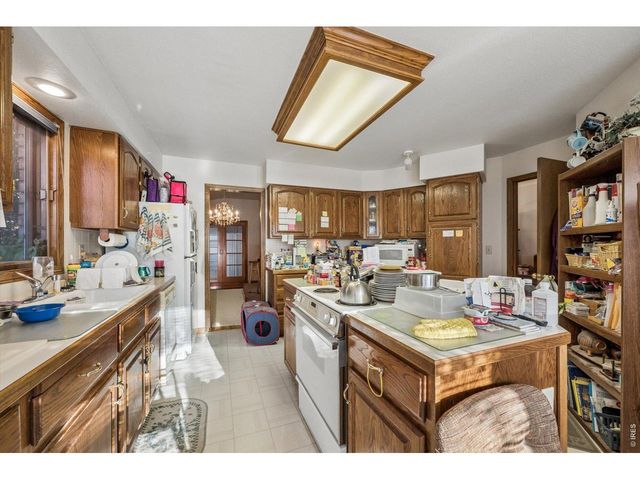 2434 Maplewood Cir W, Longmont, CO 80503