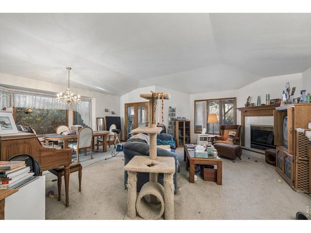 2434 Maplewood Cir W, Longmont, CO 80503