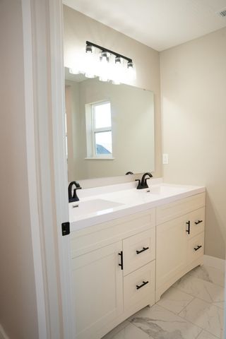 1285 N London Place, Republic, MO 65738