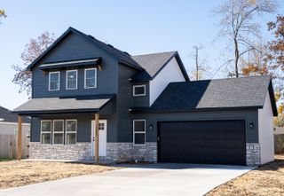 1285 N London Place, Republic, MO 65738