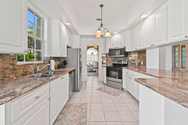 2699 Muskegon Way, West Palm Beach, FL 33411