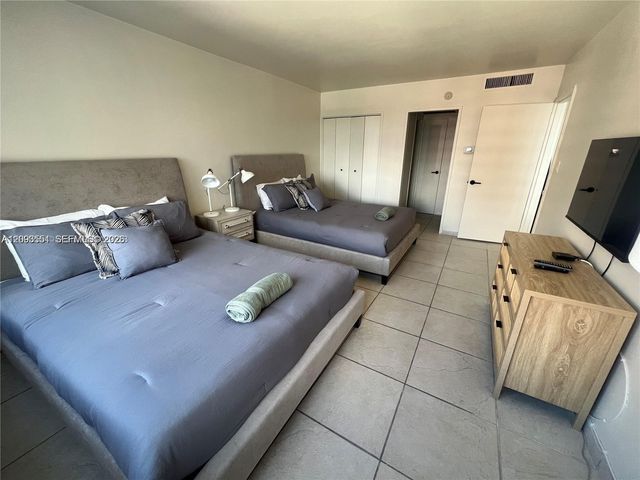 5161 Collins Avenue 1211, Miami Beach, FL 33140