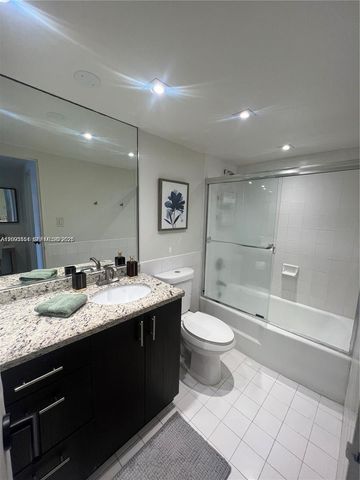5161 Collins Avenue 1211, Miami Beach, FL 33140