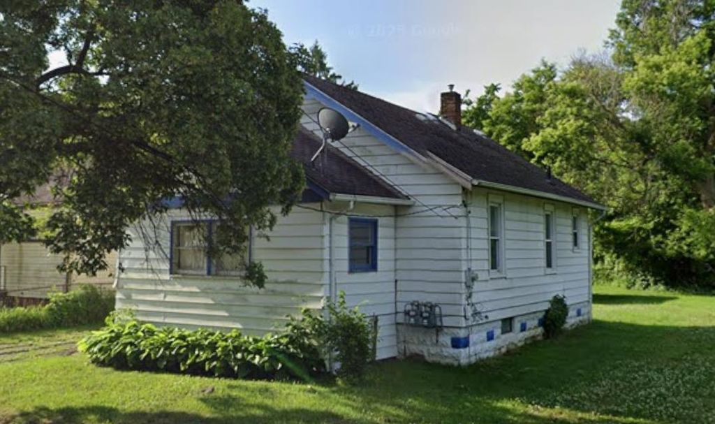 228 E Russell Avenue, Flint, MI 48505