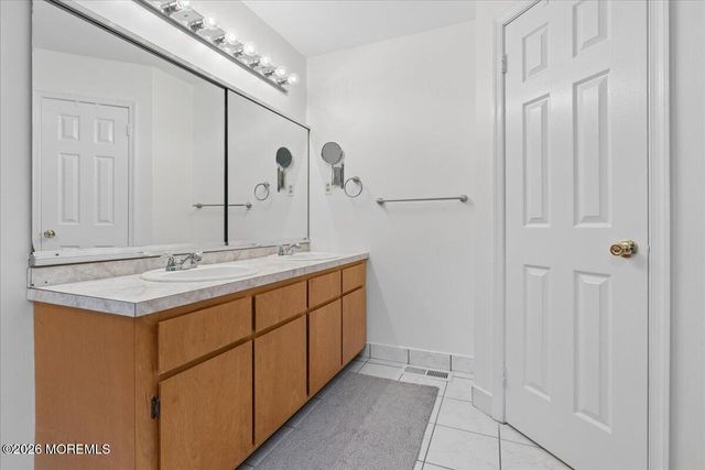 193 Pear Drive, Marlboro, NJ 07746