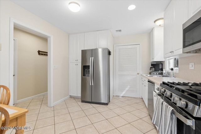 193 Pear Drive, Marlboro, NJ 07746