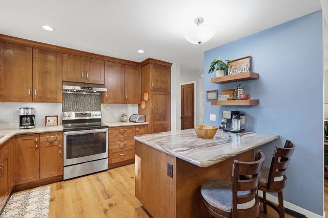 2307 White Oak Trail, Oregon, WI 53575