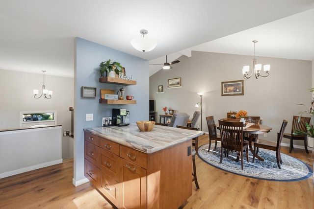 2307 White Oak Trail, Oregon, WI 53575