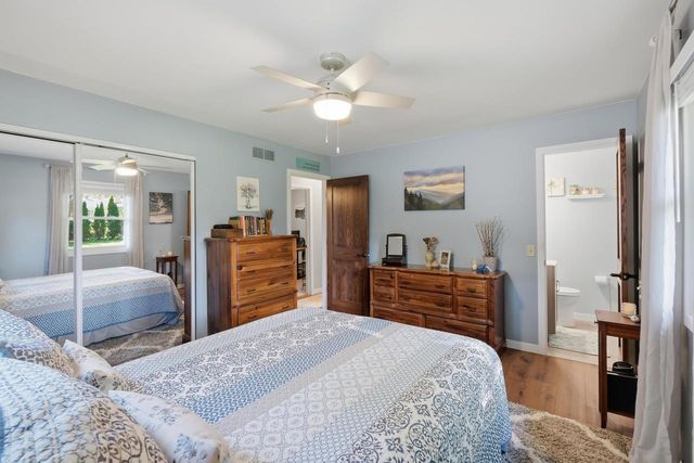 2307 White Oak Trail, Oregon, WI 53575
