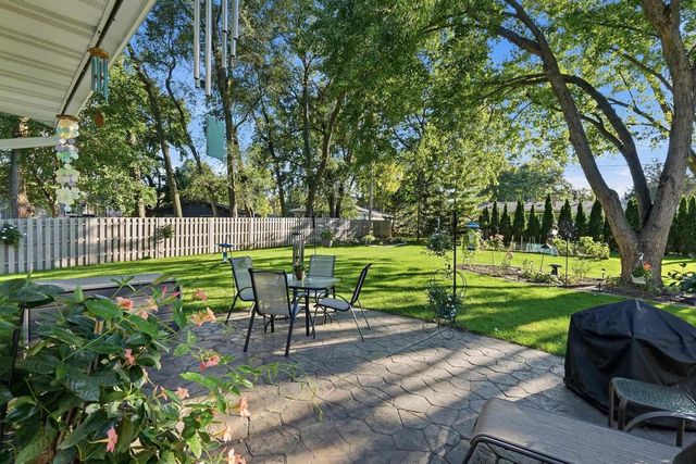 2307 White Oak Trail, Oregon, WI 53575