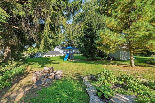 2307 White Oak Trail, Oregon, WI 53575