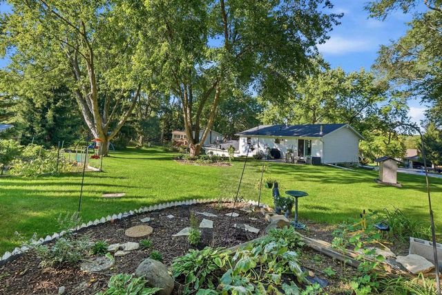 2307 White Oak Trail, Oregon, WI 53575