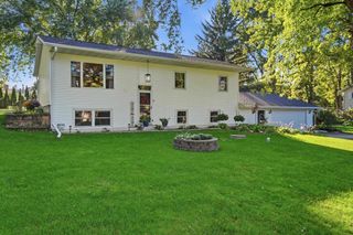 2307 White Oak Trail, Oregon, WI 53575