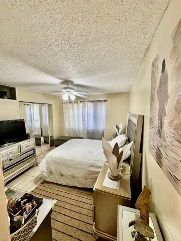 10076 NW 6th Street 201, Pembroke Pines, FL 33024