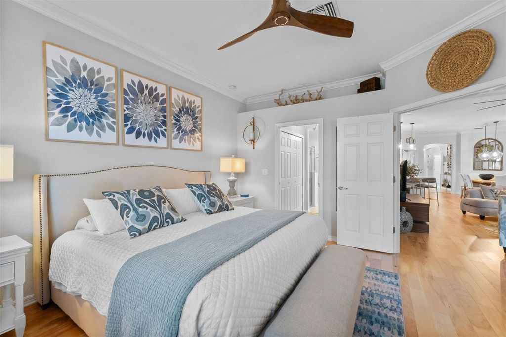 Image 33 of property listing at 20219 TESORO DRIVE, Venice, FL 34293