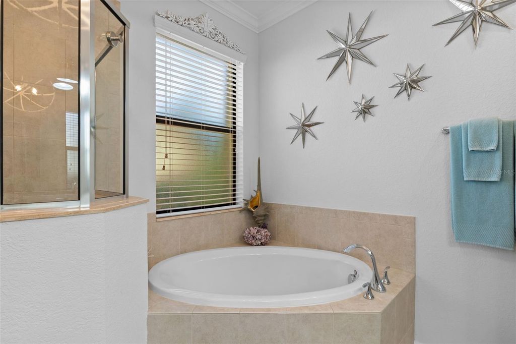 Image 38 of property listing at 20219 TESORO DRIVE, Venice, FL 34293