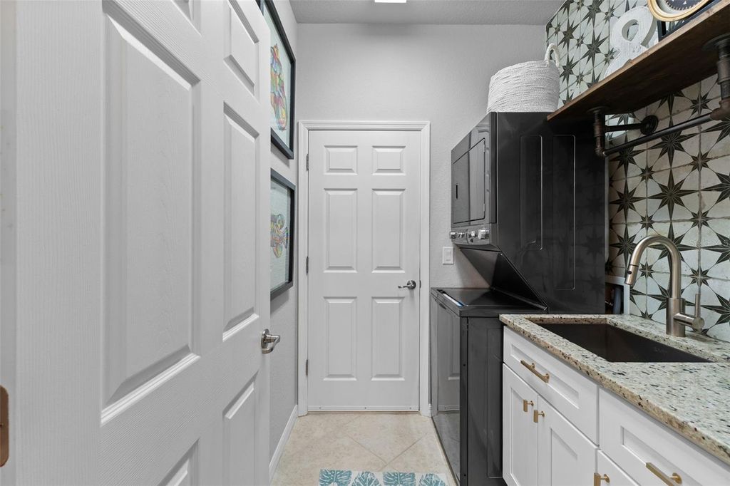 Image 46 of property listing at 20219 TESORO DRIVE, Venice, FL 34293