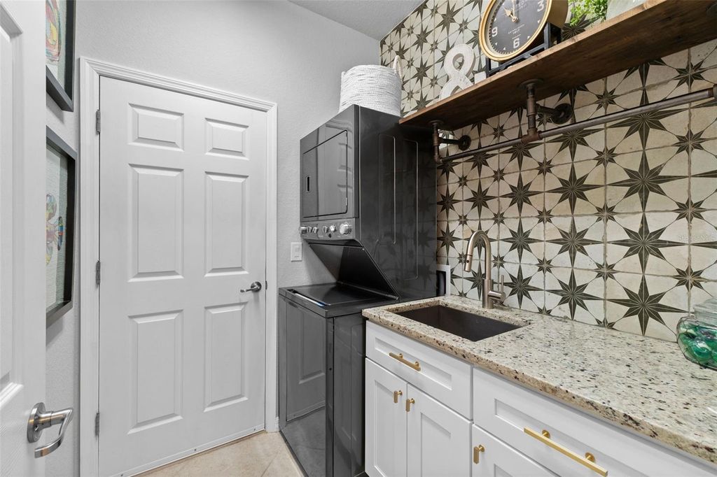 Image 47 of property listing at 20219 TESORO DRIVE, Venice, FL 34293