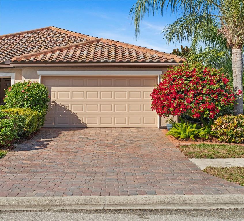 Image 58 of property listing at 20219 TESORO DRIVE, Venice, FL 34293