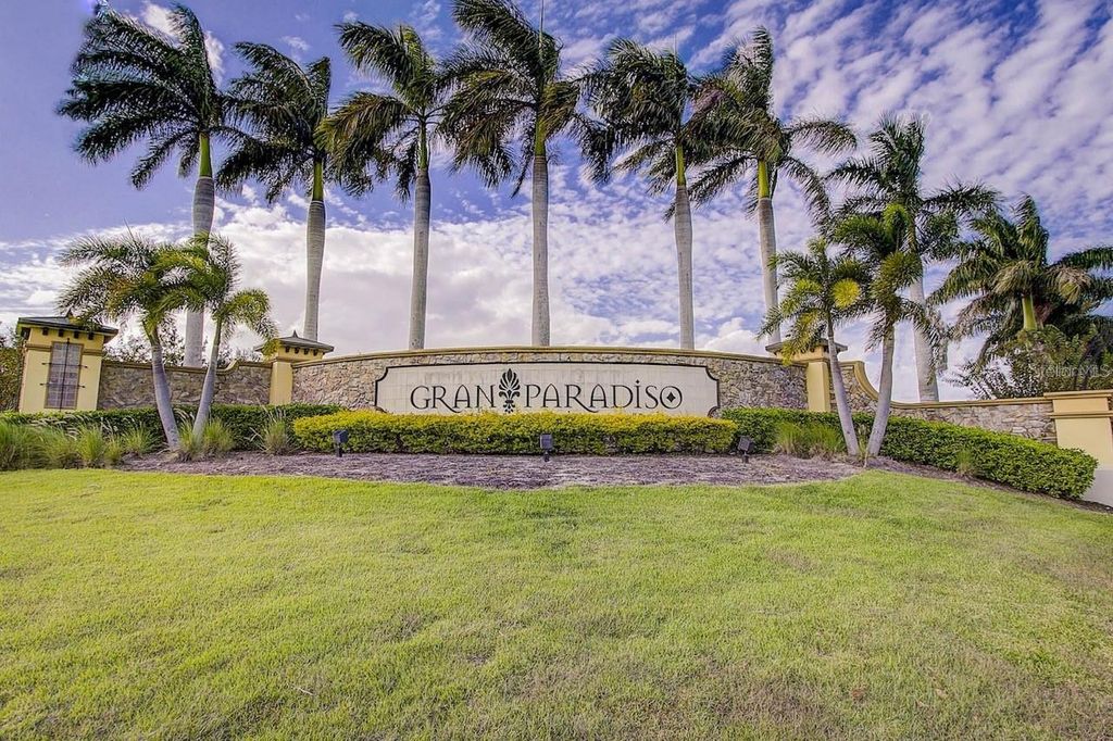 Image 65 of property listing at 20219 TESORO DRIVE, Venice, FL 34293